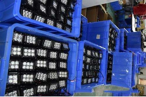 27W LED CREE WORK LIGHT BAR SQUARE LAMP FLOOD TRUCK BOAT OFFROAD 12V 24V