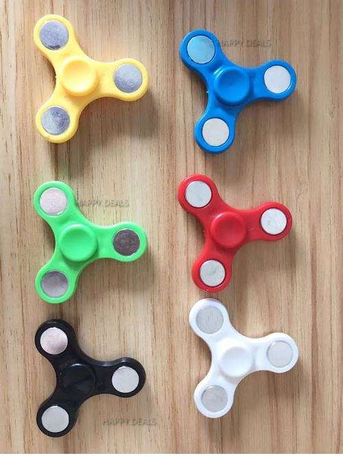 Fingertip gyroscope tri-spinner