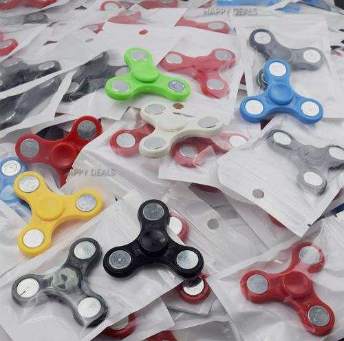 Fingertip gyroscope tri-spinner