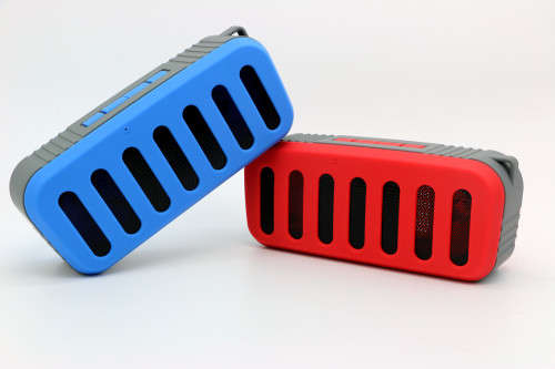 New Bluetooth stereo newRixing NR-2013 outdoor portable Speaker TF card play FM radio wireless