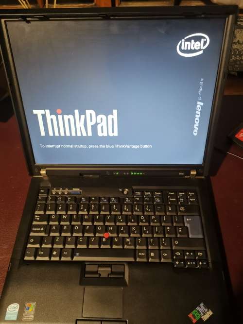 Lenovo R60 Laptop and charger