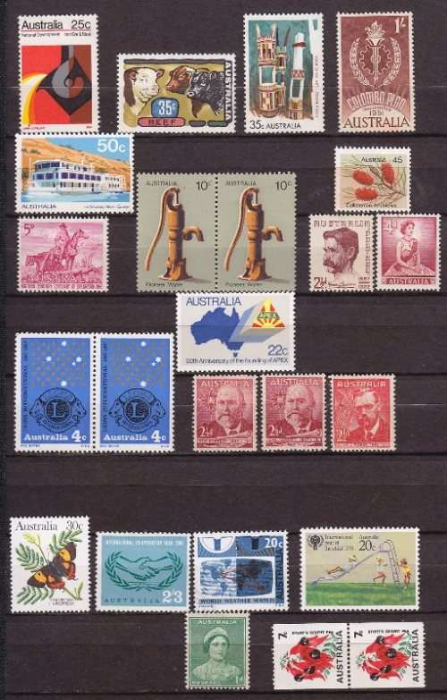 Australia collection -  MNH a few stamps have hinge marks