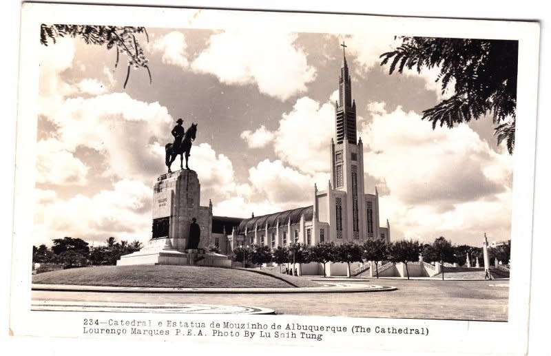 Mozambique,Catedral e Esttua De Mouzinho de Albuquerque RPPC