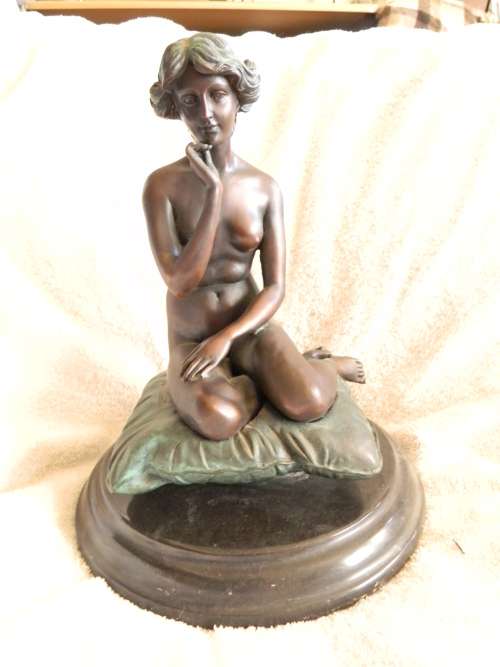 Beautiful Bronze Sculpture