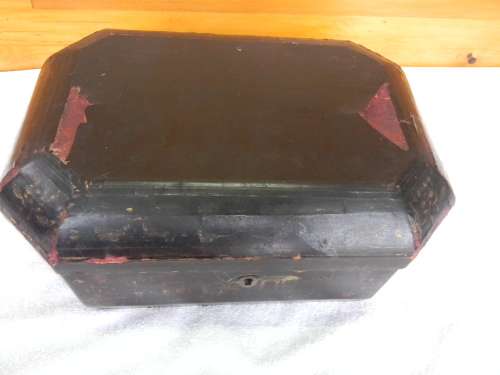 Ancient Oriental Tea Caddy