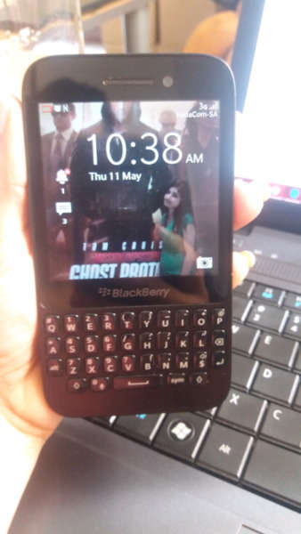 Blackberry phone Q5
