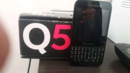 Blackberry phone Q5