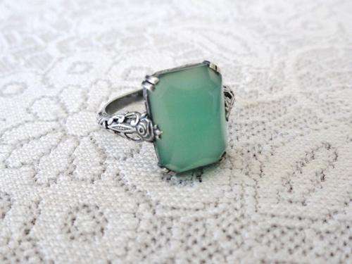 ART DECO SILVER WITH GREEN CHRYSOPRASE LADIES RING