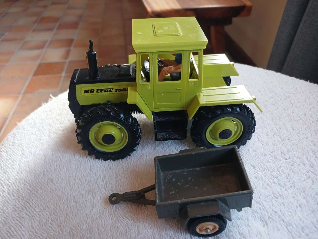 Britains 1985 Mercedes MB trac 1500 tractor with Britains cargo trailer