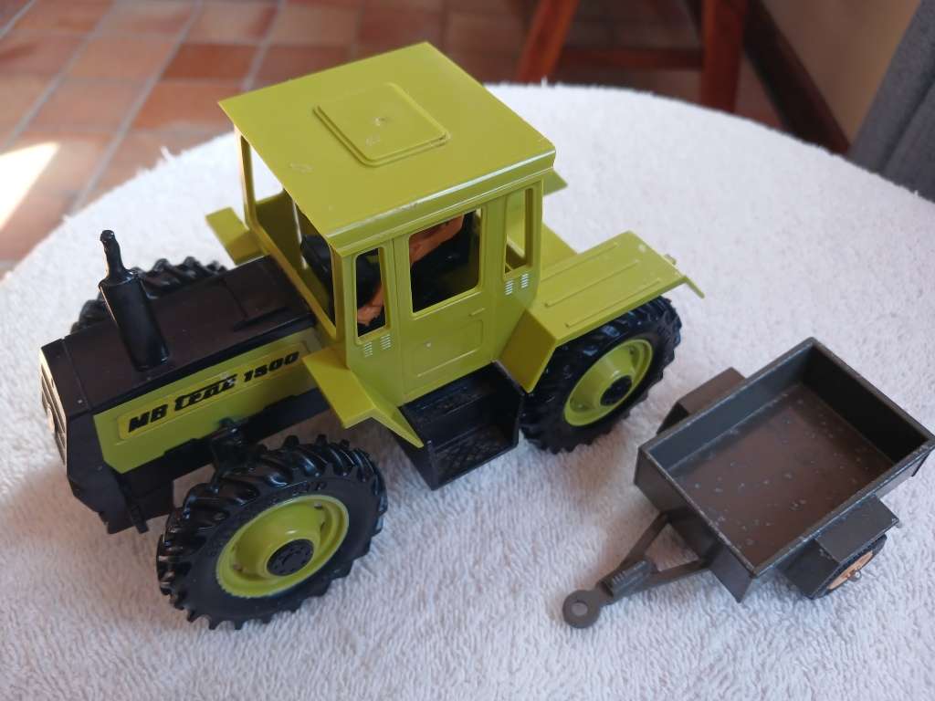 Britains 1985 Mercedes MB trac 1500 tractor with Britains cargo trailer