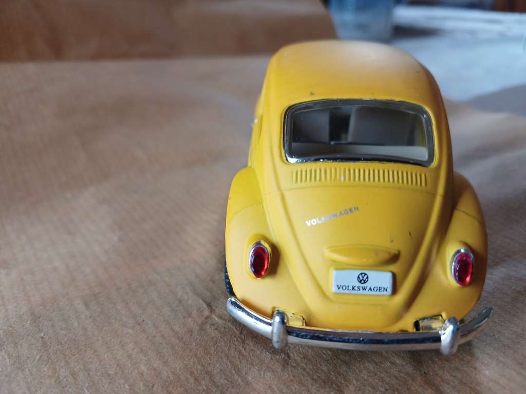 Kinsmart 1/32 scale 1967 model Volkswagen Classic Beetle