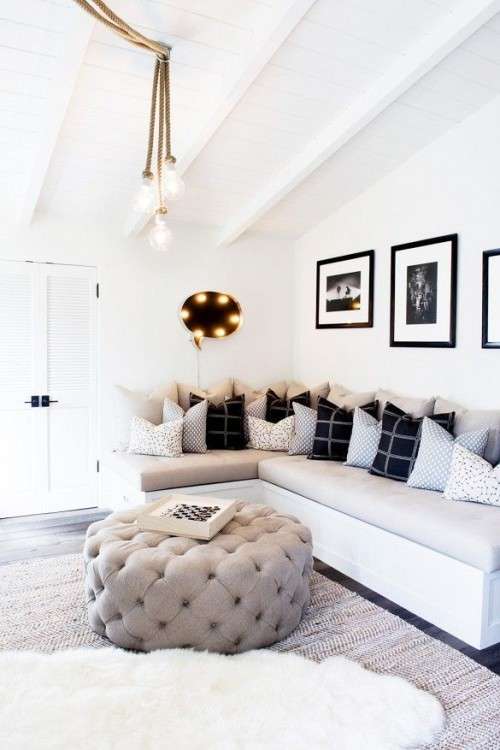 Monique Deep Button Ottoman - R4999!!!