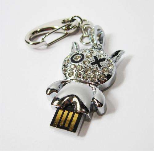 USB 8GB FLASH DRIVE