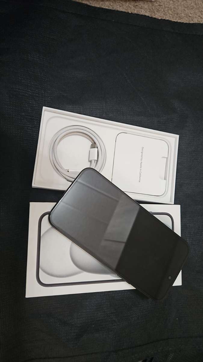 APPLE iPhone 15 5G 128GB 99% Battery