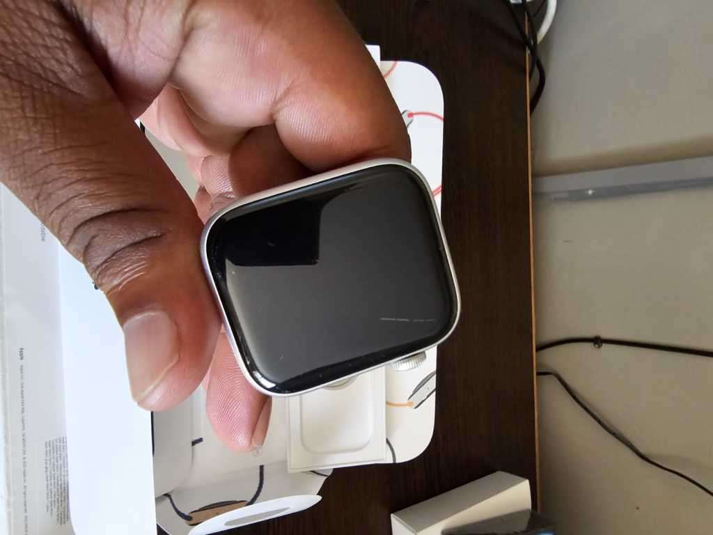 Apple Watch SE (44mm , 2nd Generation, GPS) Aluminium Case