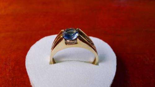 1.005ct ROUND CUT TANZANITE AND DIAMOND 10kt SOLID YELLOW GOLD RING