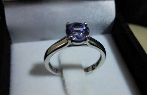 1.33ct 14ct Solid White gold solitaire Tanzanite ring