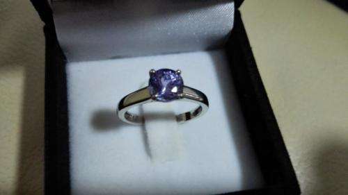 1.33ct 14ct Solid White gold solitaire Tanzanite ring