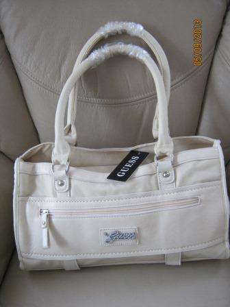 GUESS HANDBAG CREAME