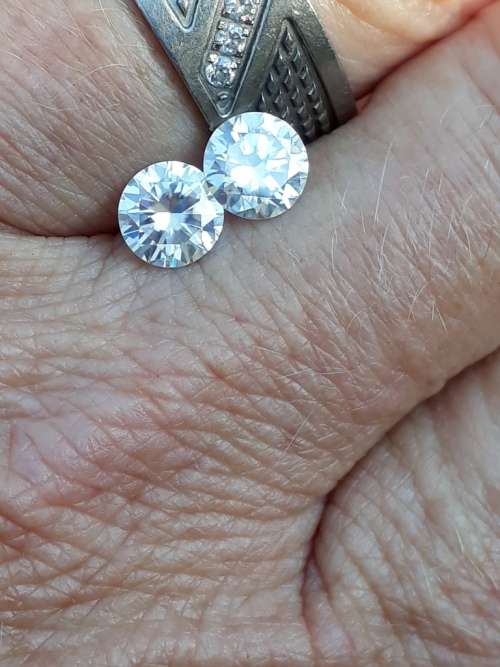 1.68tct Vvs1 Round G-I White Loose Moissanite (Matched Pair)