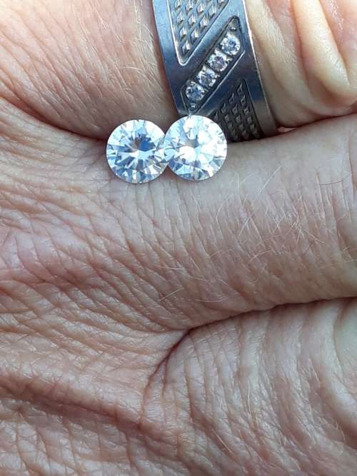 1.68tct Vvs1 Round G-I White Loose Moissanite (Matched Pair)