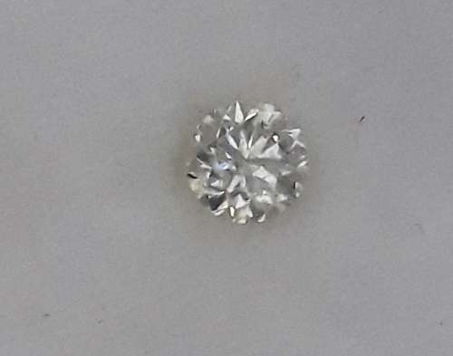 0.65ct  Round cut Diamond H colour Si1