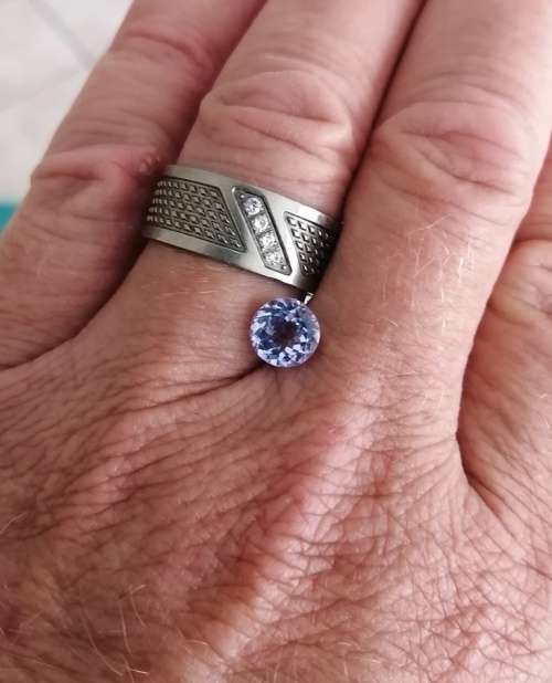 1.80ct ROUND CUT TANZANITE