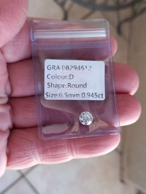 0.945ct Vvs1 Brilliant Round G Colour (GRA CERTIFIED) White Loose Moissanite