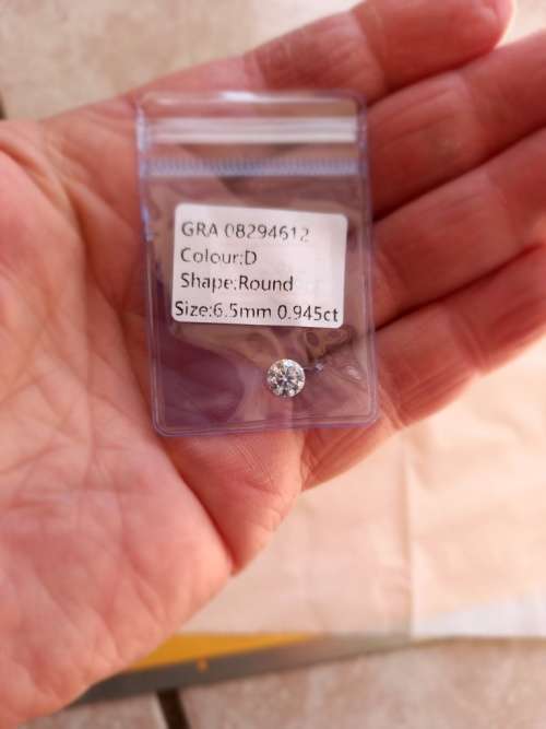 0.945ct Vvs1 Brilliant Round G Colour (GRA CERTIFIED) White Loose Moissanite