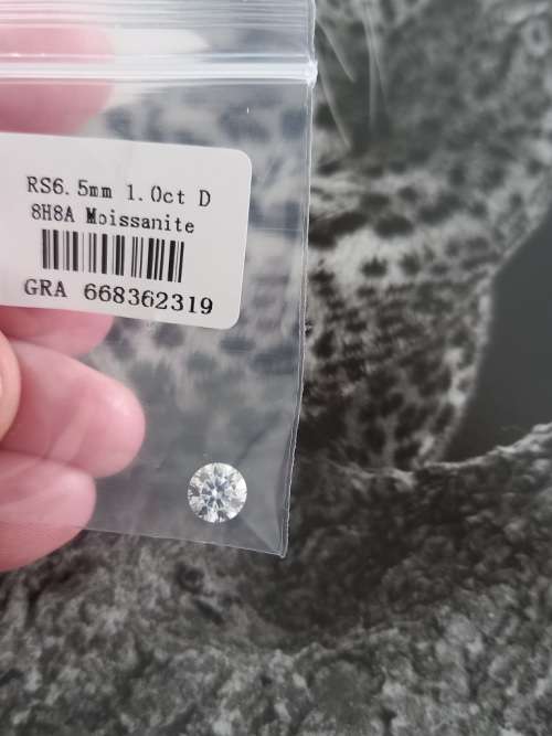 1.0ct Vvs1 Brilliant Round D Colour (GRA CERTIFIED) White Loose Moissanite