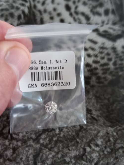 1.0ct Vvs1 Brilliant Round D Colour (GRA CERTIFIED) White Loose Moissanite