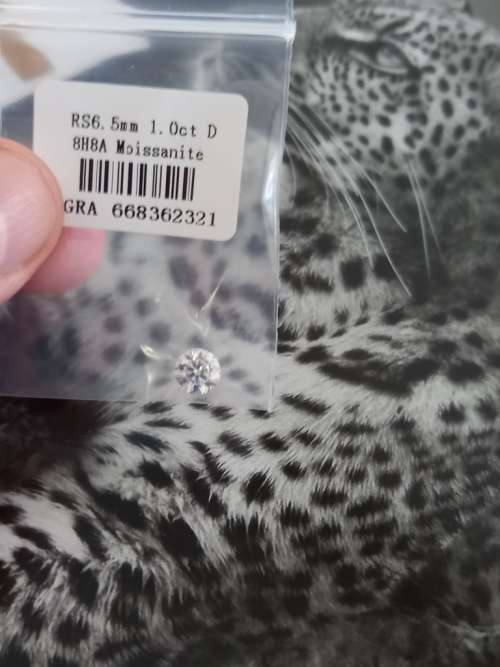 1.0ct Vvs1 Brilliant Round D Colour (GRA CERTIFIED) White Loose Moissanite