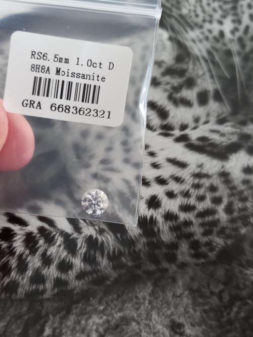 1.0ct Vvs1 Brilliant Round D Colour (GRA CERTIFIED) White Loose Moissanite