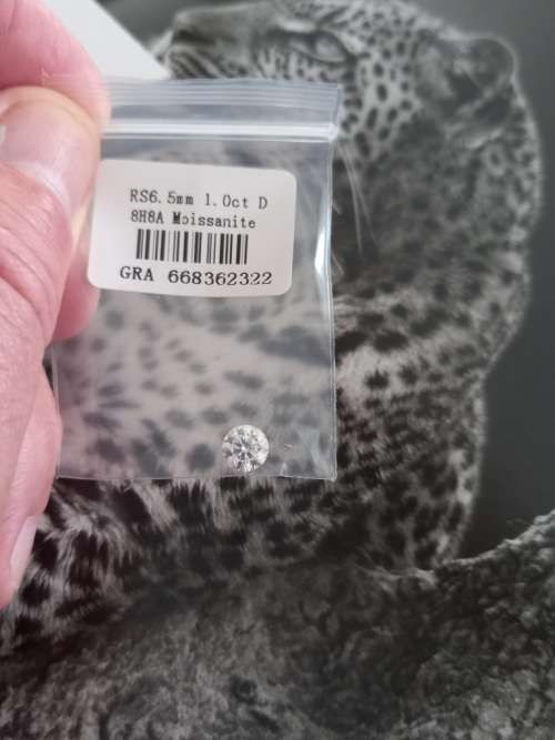 1.0ct Vvs1 Brilliant Round D Colour (GRA CERTIFIED) White Loose Moissanite