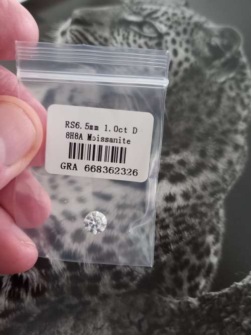 1.0ct Vvs1 Brilliant Round D Colour (GRA CERTIFIED) White Loose Moissanite