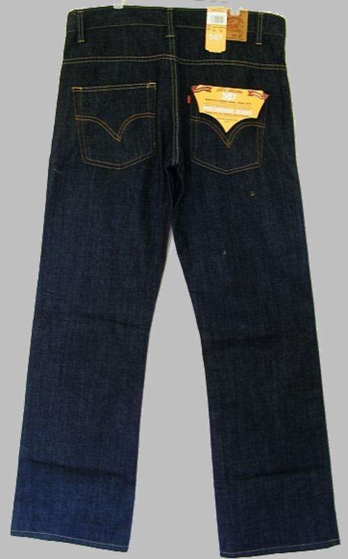 Dark Blue Levi Jeans 507 - Size: 34 length 32
