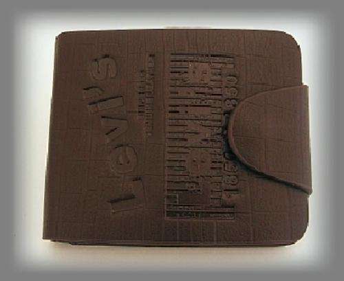 BROWN LEATHER LEVI'S WALLET