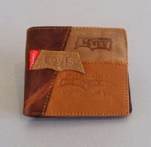 BROWN LEATHER LEVI'S WALLET