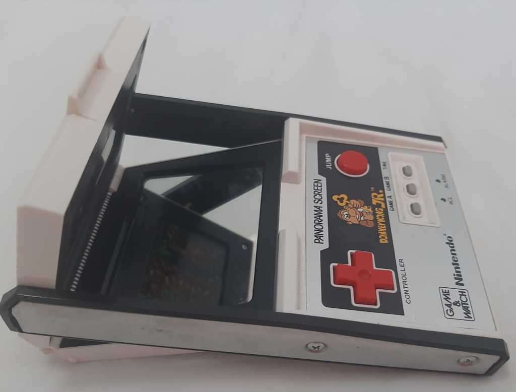 1983 NINTENDO DONKEY KONG JR