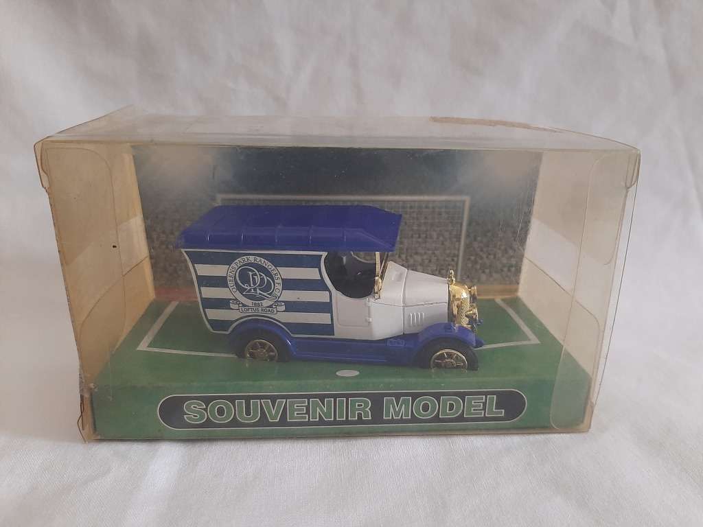 LIMITED EDITION OXFORD DIE-CAST MODEL F019