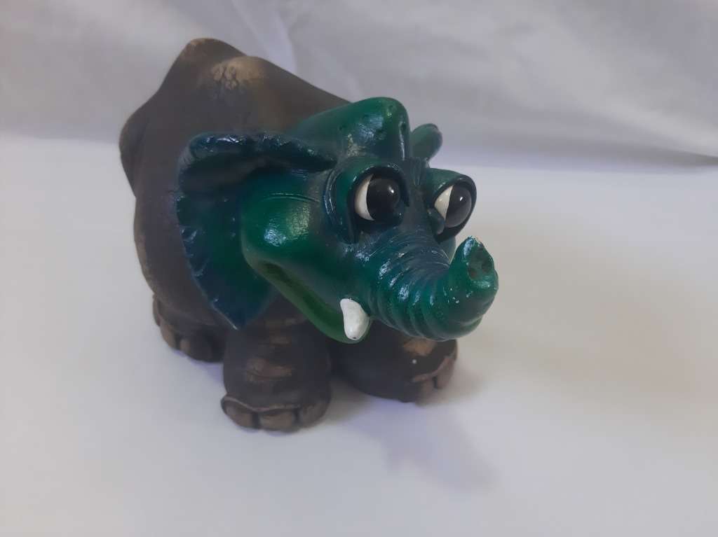 CRAZY CLAY HANDMADE IN SOUTH AFRICA COLLECTIBLE!!!  LOT 2 OF 5