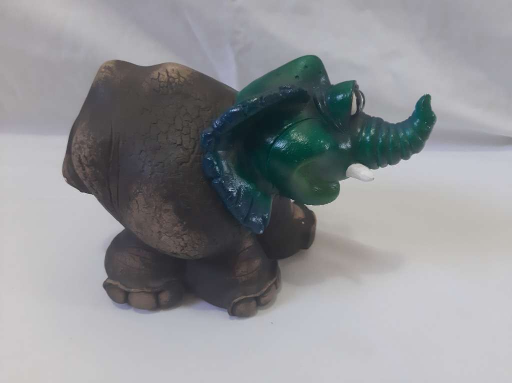CRAZY CLAY HANDMADE IN SOUTH AFRICA COLLECTIBLE!!!  LOT 2 OF 5