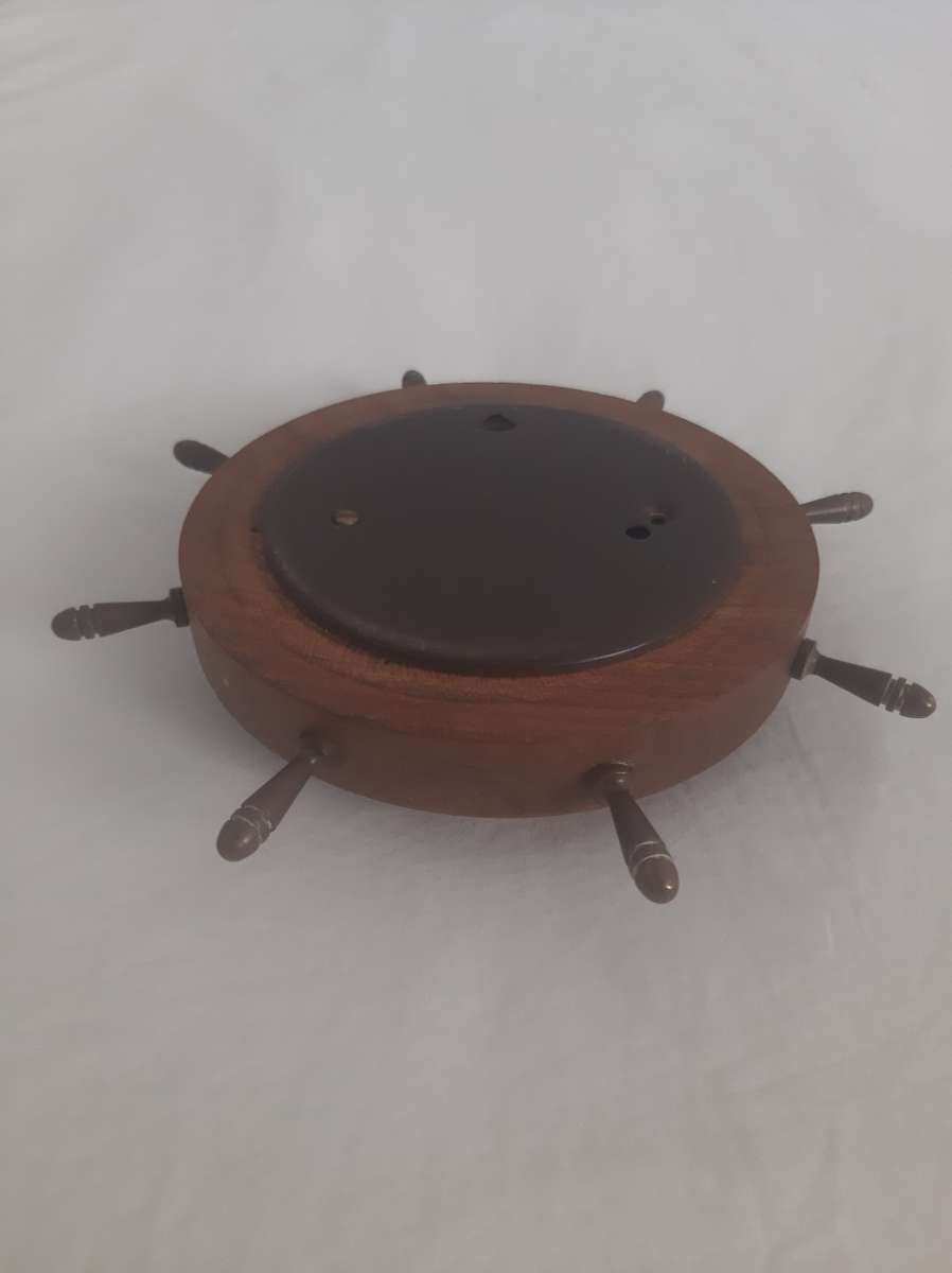 VINTAGE SHIP`S WHEEL BAROMETER
