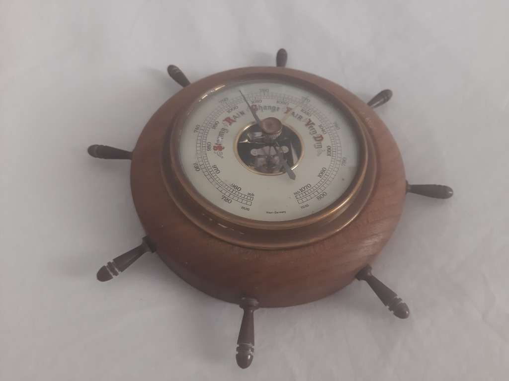 VINTAGE SHIP`S WHEEL BAROMETER