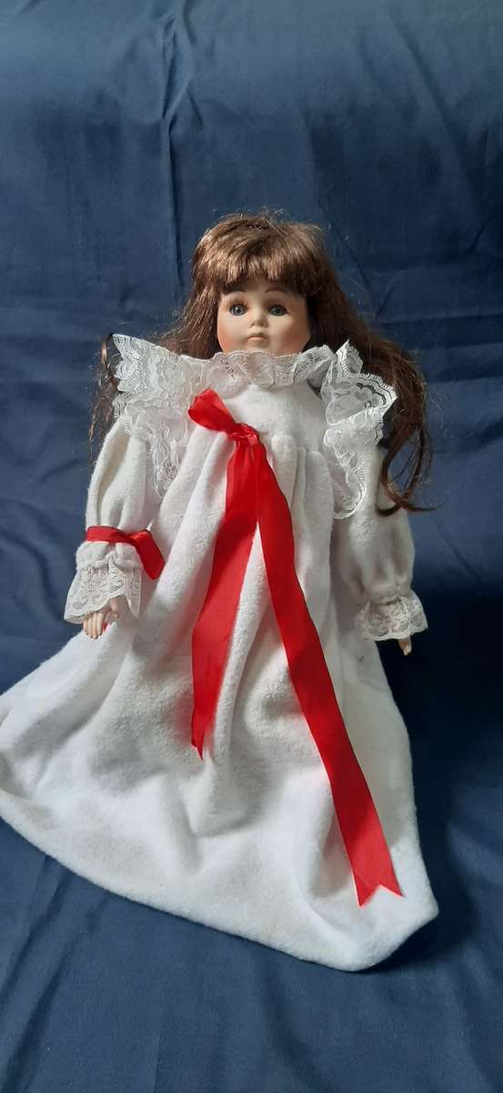 MASSIVE COLLECTION OF LARGE VINTAGE PORCELAIN DOLLS