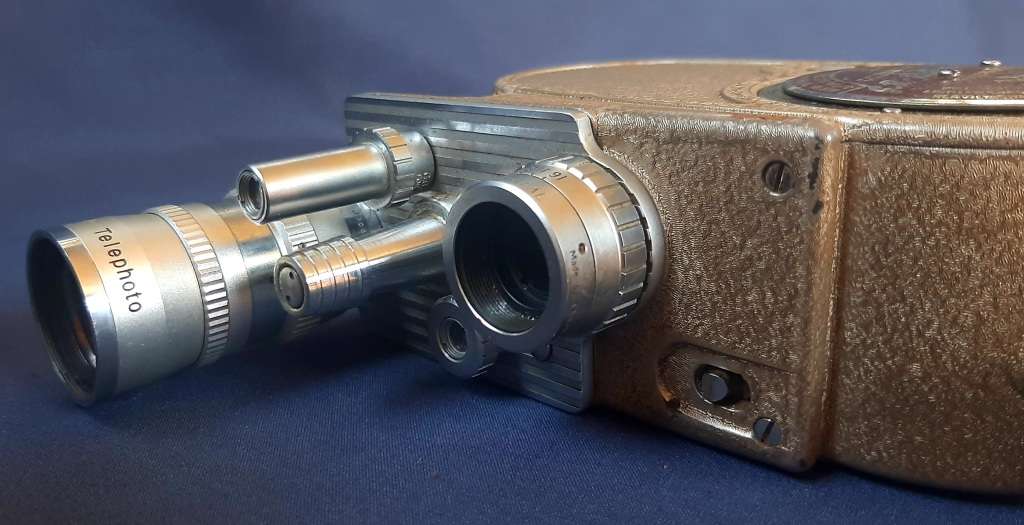 VINTAGE G.B. BELL & HOWELL DOUBLE RUN EIGHT MODEL 605