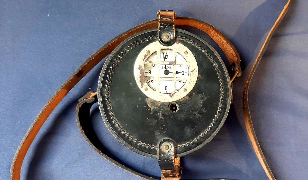 VINTAGE SMITHS 11 JEWEL WATCHMANS TELL TALE CLOCK WITH ORIGINAL LEATHER CASE