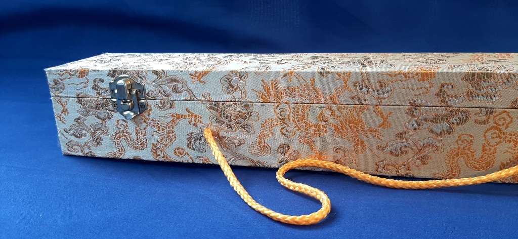 LARGE VINTAGE CHINESE SILK YUN BROCADE WITH BOX AND CERTIFICATE