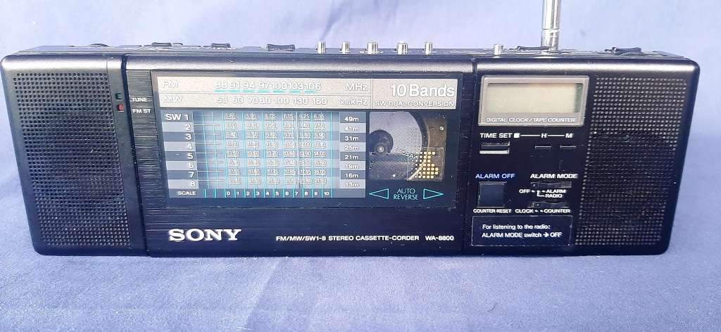 VINTAGE (CIRCA 1980`S - 90`S) SONY COMPACT PORTABLE RADIO/TAPEDECK