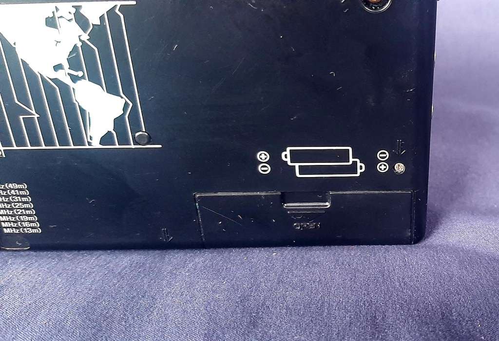 VINTAGE (CIRCA 1980`S - 90`S) SONY COMPACT PORTABLE RADIO/TAPEDECK